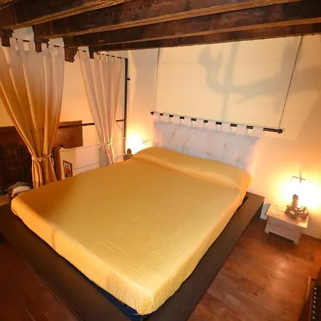 Castello 5888 C, Santa Marina, Calle Marcello, Loft Apartment Venice