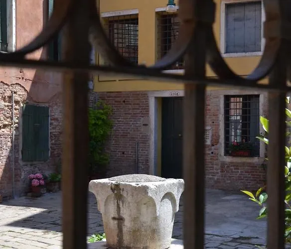 Castello 5888 C, Santa Marina, Calle Marcello, Loft Benátky