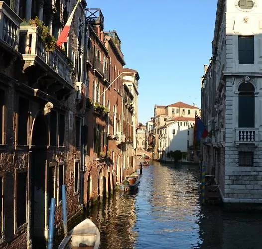 Castello 5888 C, Santa Marina, Calle Marcello, Loft Benátky